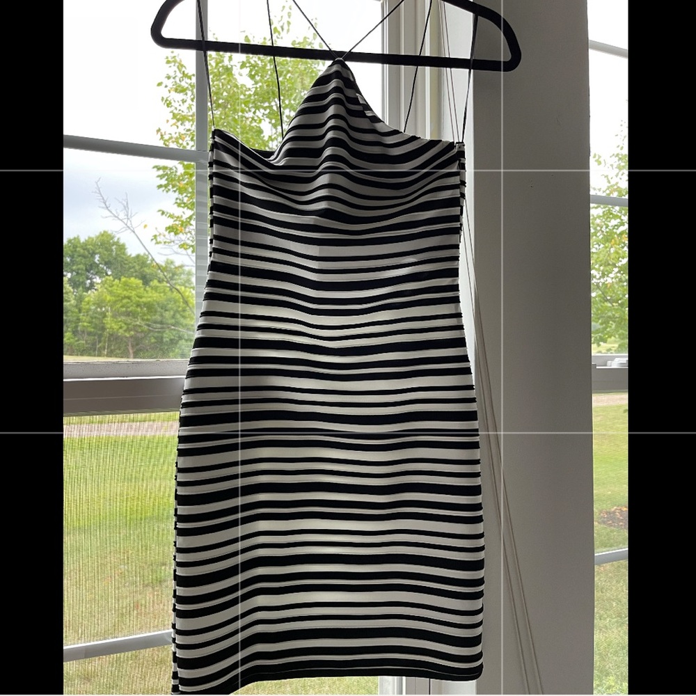 Topshop Mini Black and a white dress size 4